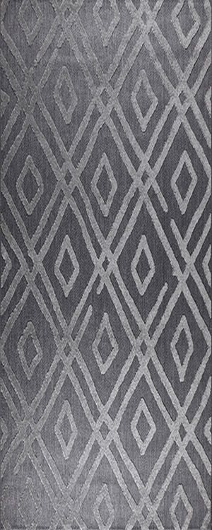 Salmiakkikuviollinen, tummanharmaa Nova Mila-käytävämatto.